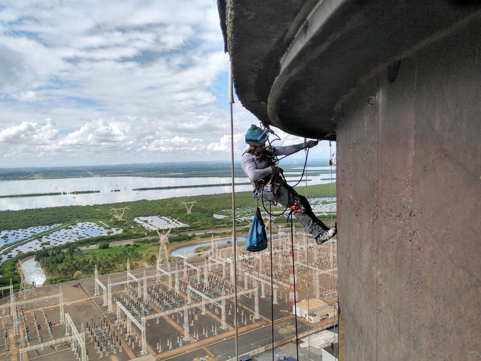 Trabajo vertical industrial